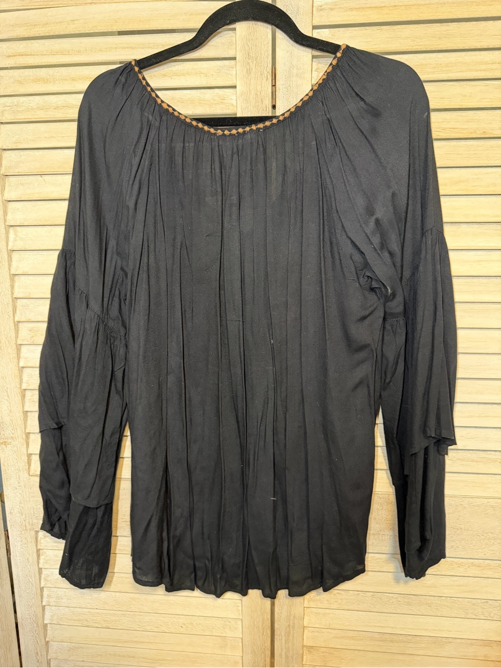 Solitaire Embroidered Blouse - Picture 7 of 7